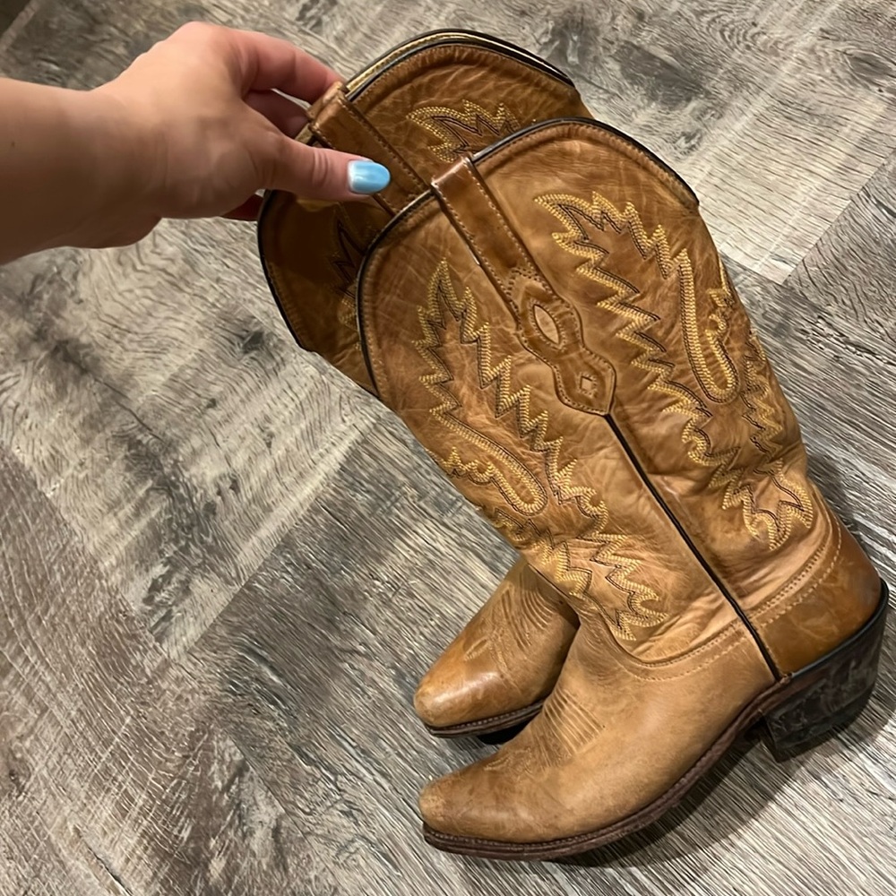 tan/carmel colored Old West Cowboy boots..size not shown but fit a size 8.5